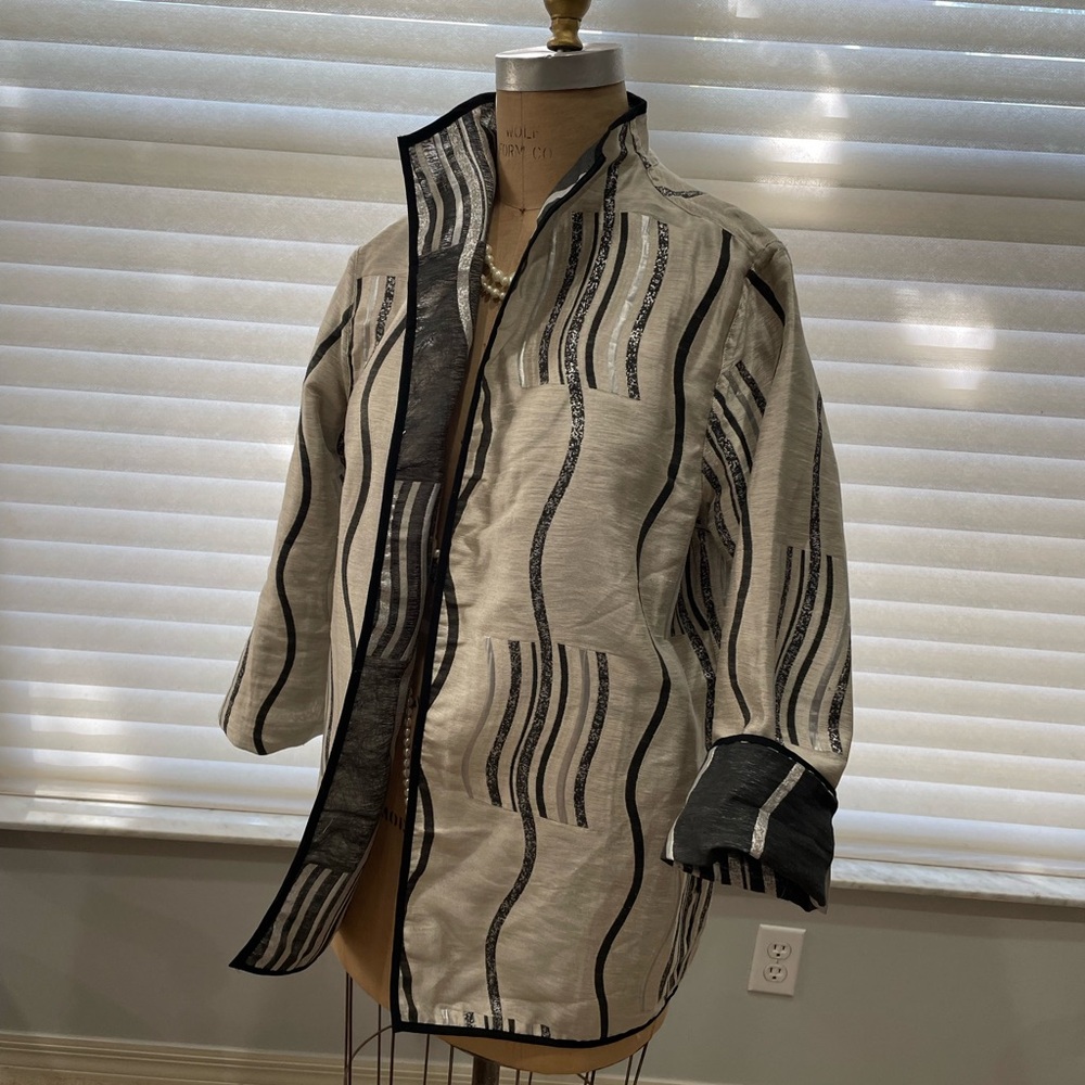 Ladies jacket - Picture 2 of 5